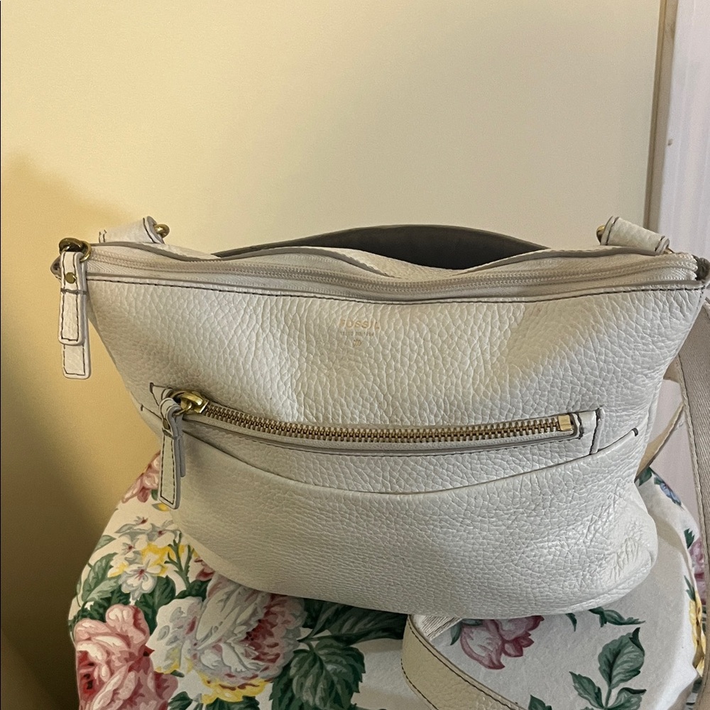 Fossil Cream Leather Shoulder Bag